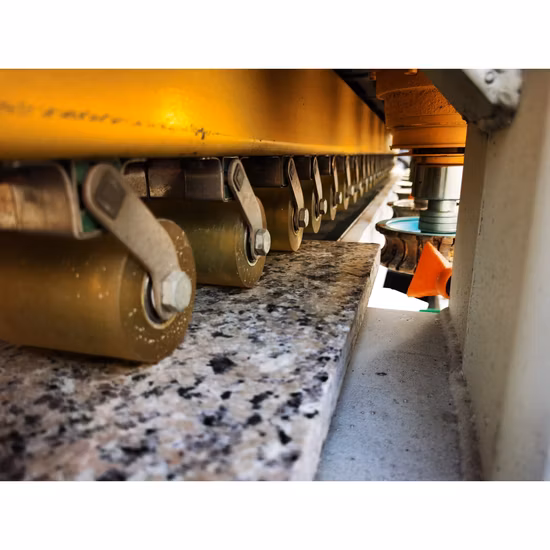 Máquina pulidora de borde de piedra de baldosas de porcelana de pizarra de losa horizontal automática Bcmc Rectificadora de bordes redondos para máquina de forma de redondeo de mármol de granito
